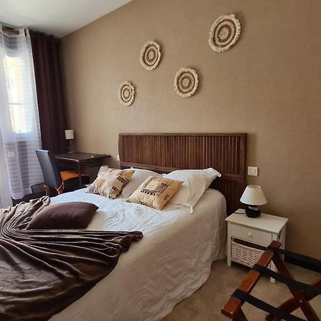 Hotel Alysa Parthenay Esterno foto