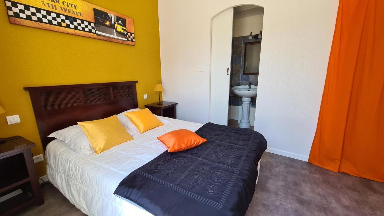 Hotel Alysa Parthenay Esterno foto