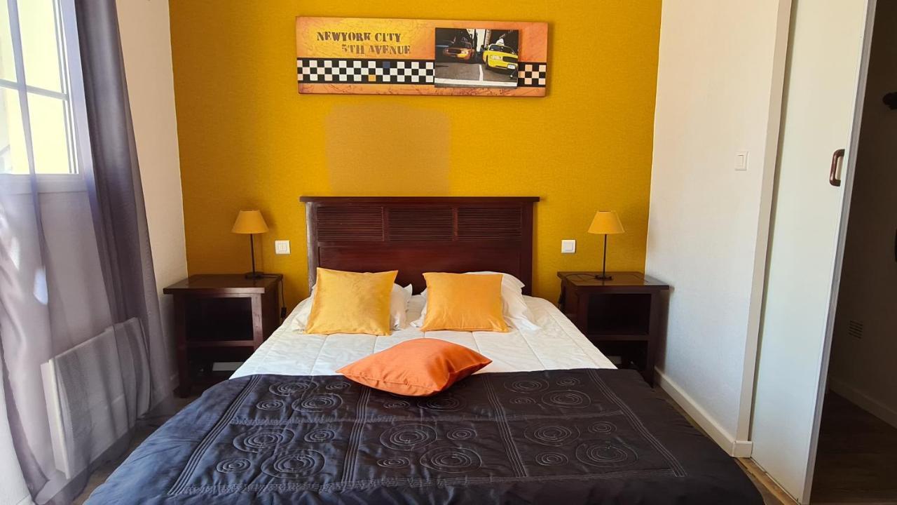 Hotel Alysa Parthenay Esterno foto