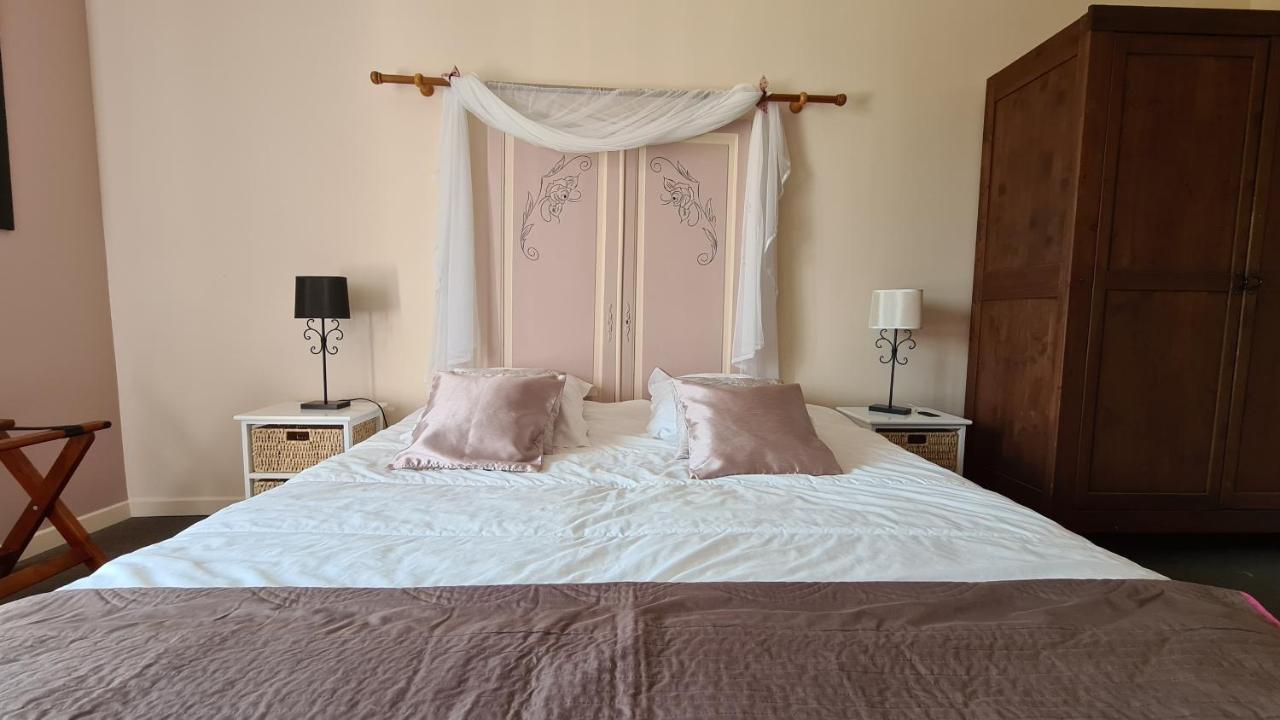 Hotel Alysa Parthenay Esterno foto